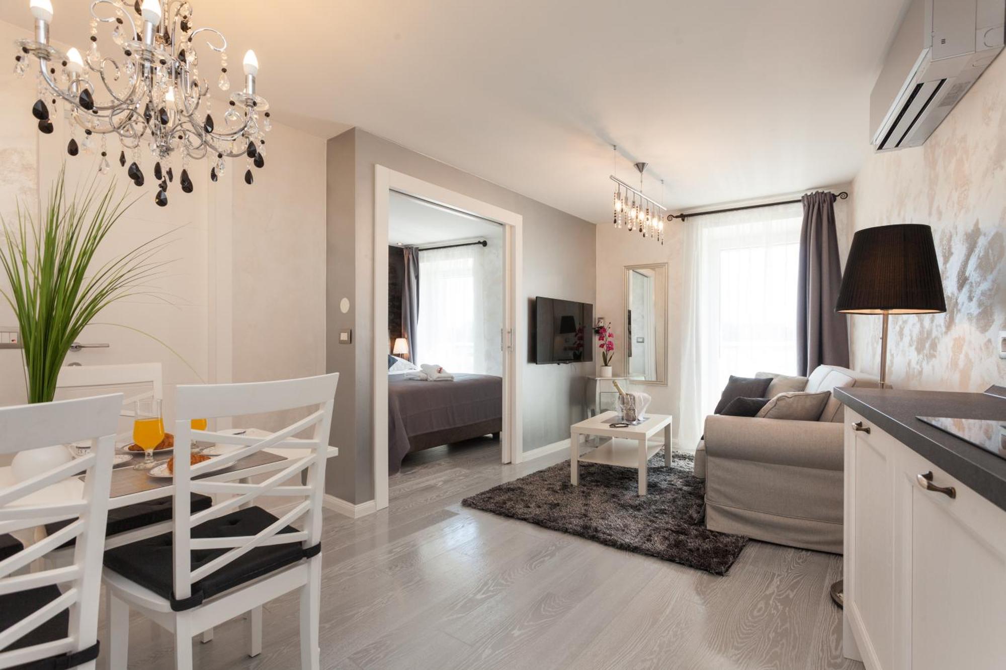 Royal Apartments Rovinj Buitenkant foto