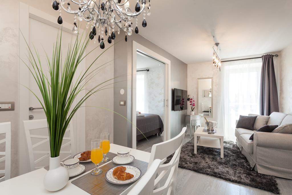 Royal Apartments Rovinj Buitenkant foto